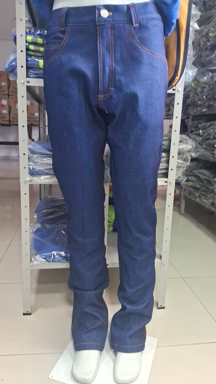 Calça Jeans 100 % algodão Profissional
